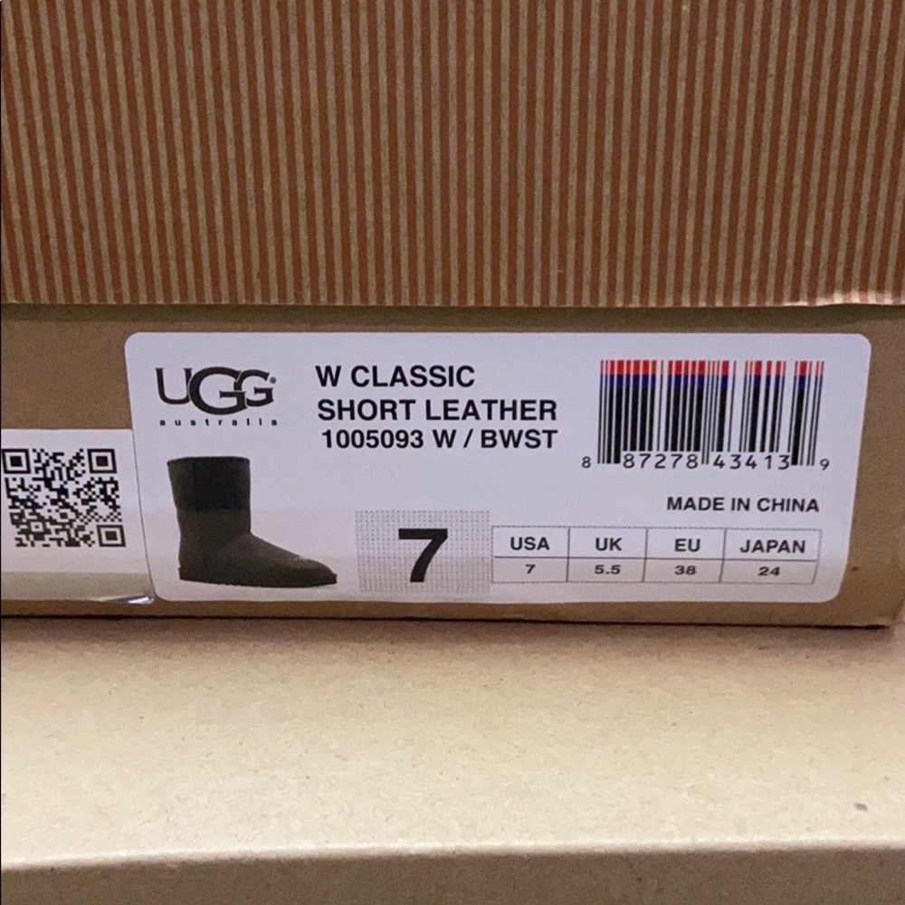 Classic short leather ugh boots